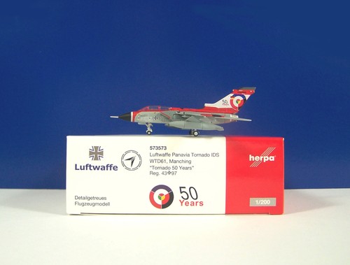 Herpa wings 200 luftwaffe - wings,